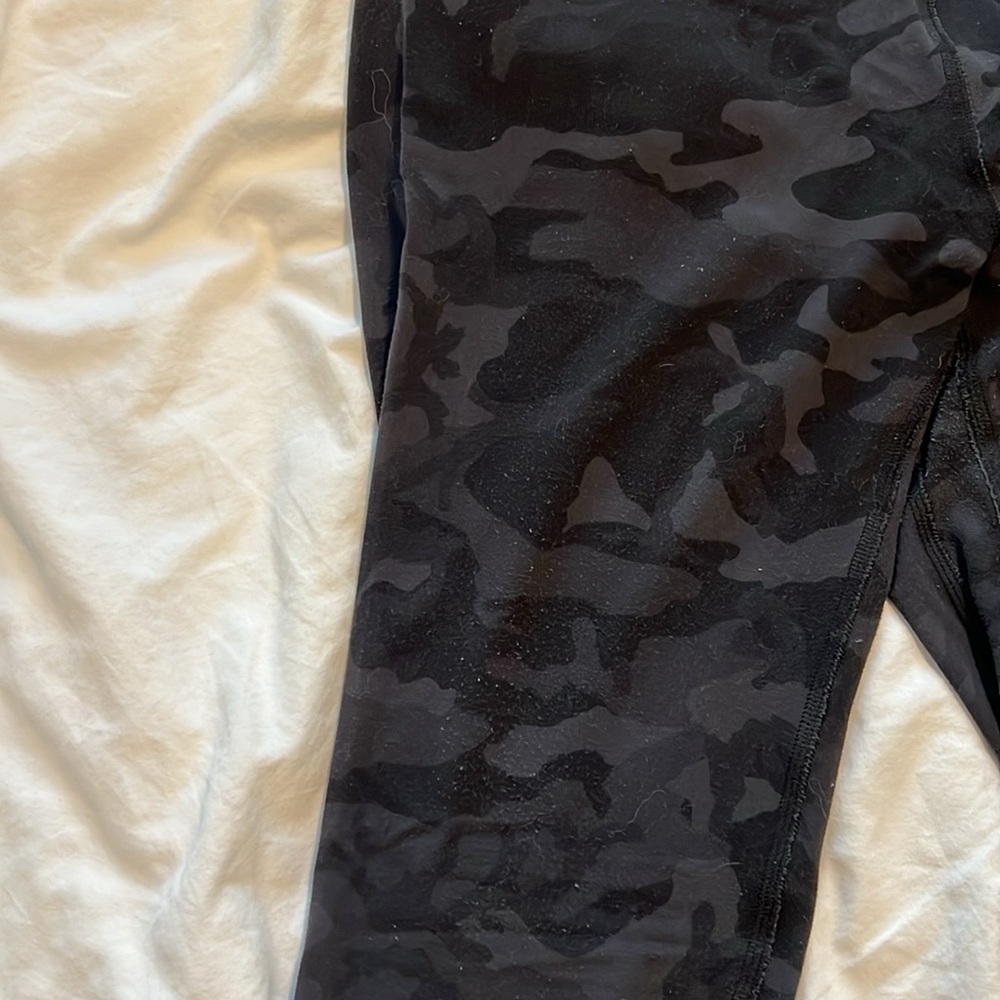 Lululemon Camo Align Leggings - Picture 4 of 5